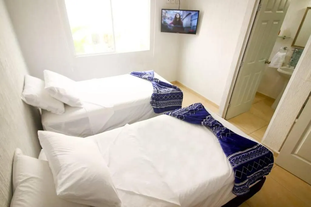 Casa-Piscina-3Hab-Bano Privado-Wifi 50 Mbps-Tina Villa Cancun 0*,  Mexico