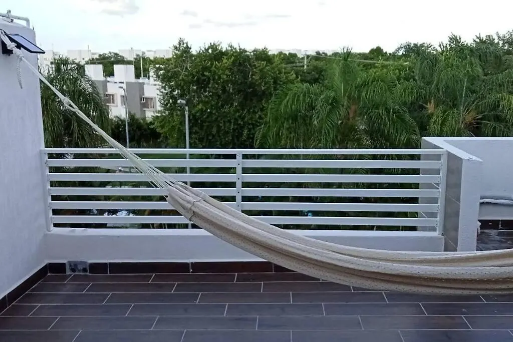 Holiday home Casa-Piscina-3Hab-Bano Privado-Wifi 50 Mbps-Tina Villa Cancun Mexico
