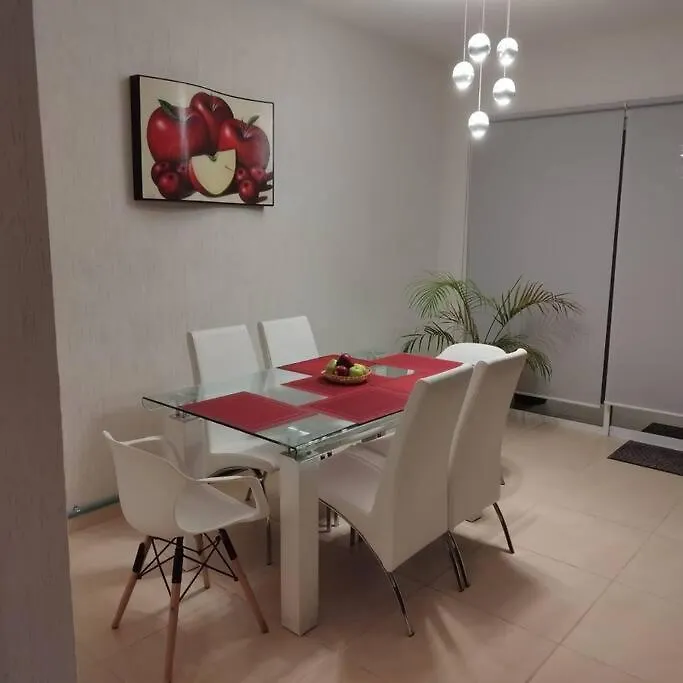 Holiday home Casa-Piscina-3Hab-Bano Privado-Wifi 50 Mbps-Tina Villa Cancun Mexico