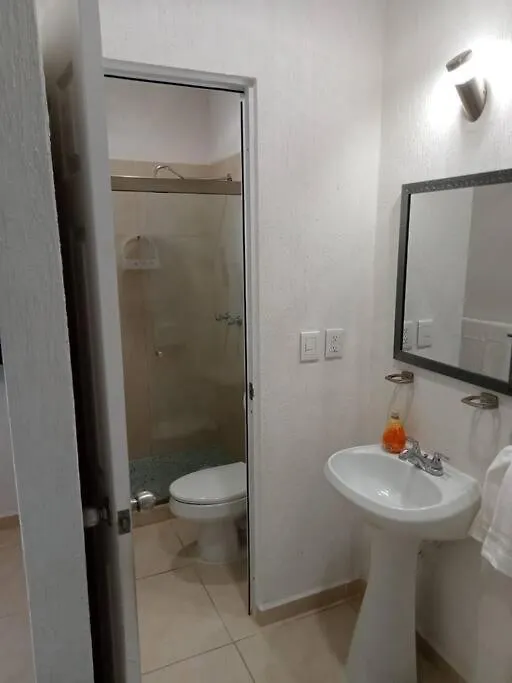 Casa-Piscina-3Hab-Bano Privado-Wifi 50 Mbps-Tina Villa Cancun