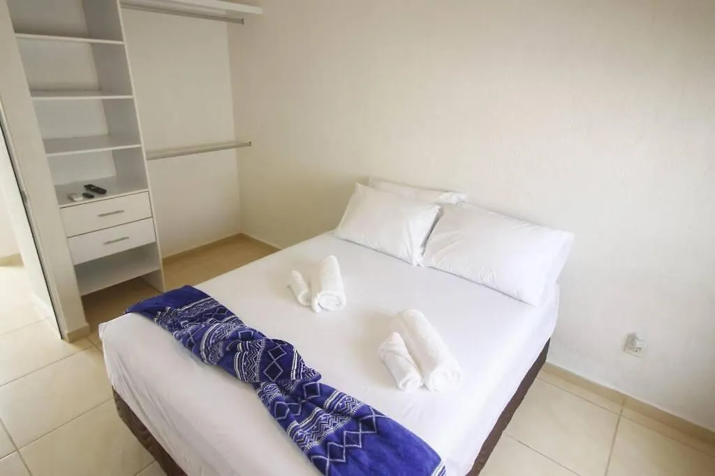Casa-Piscina-3Hab-Bano Privado-Wifi 50 Mbps-Tina Villa Cancun