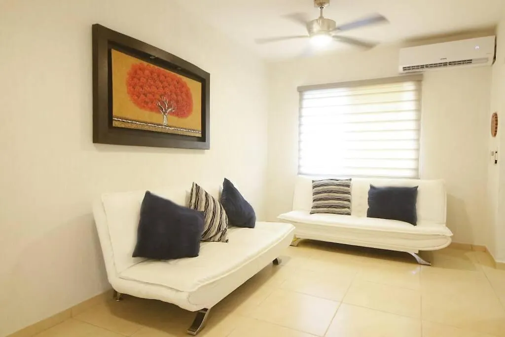 Casa-Piscina-3Hab-Bano Privado-Wifi 50 Mbps-Tina Villa Cancun Mexico