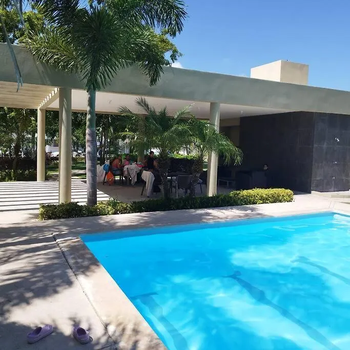 Casa-Piscina-3Hab-Bano Privado-Wifi 50 Mbps-Tina Villa Cancun