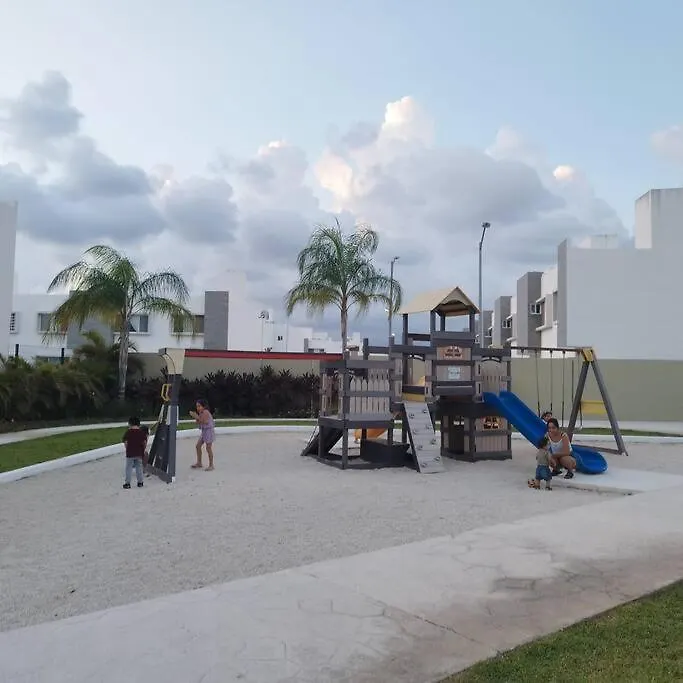 Villa Casa-Piscina-3Hab-Bano Privado-Wifi 50 Mbps-Tina Cancún Сasa de vacaciones